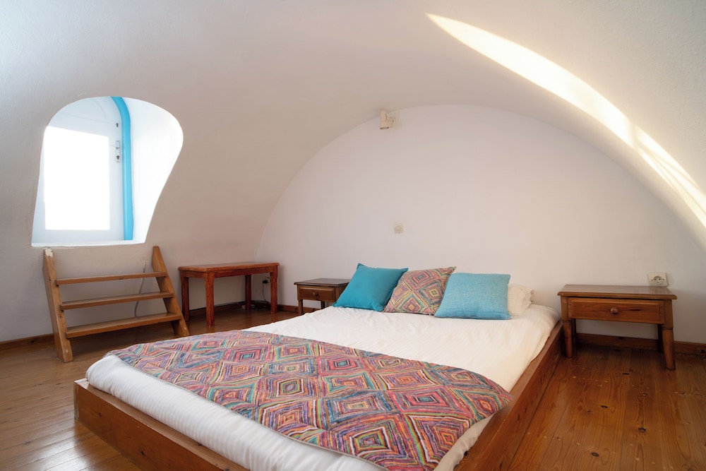 PREMIUM, SUITE, CALDERA AND SEA VIEW