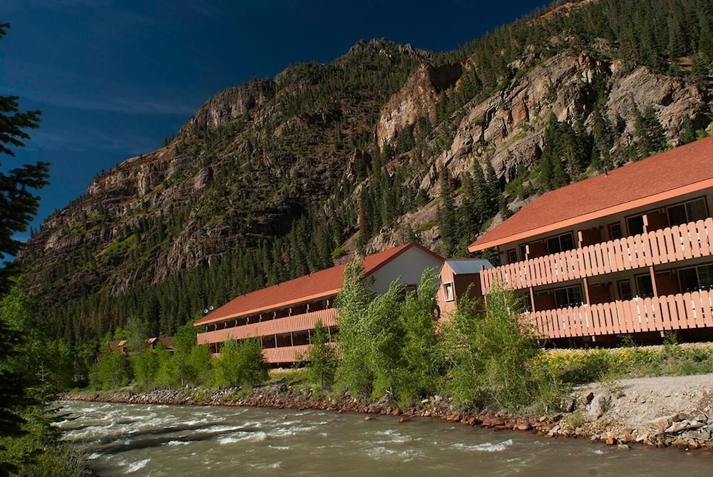 Hot Springs Inn 48/50