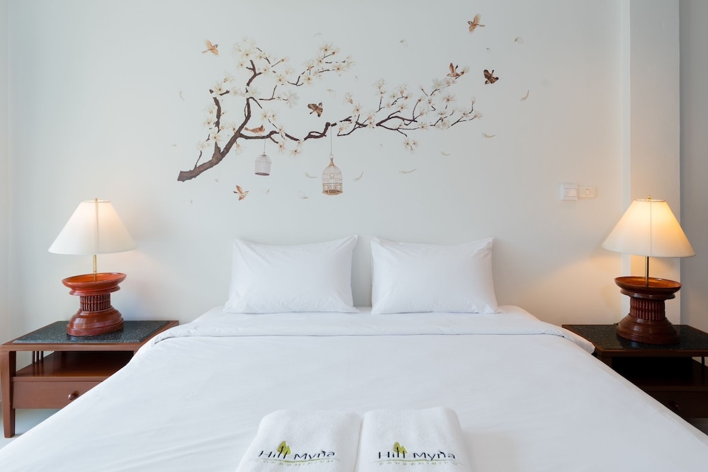HILL MYNA CONDOTEL 8/56