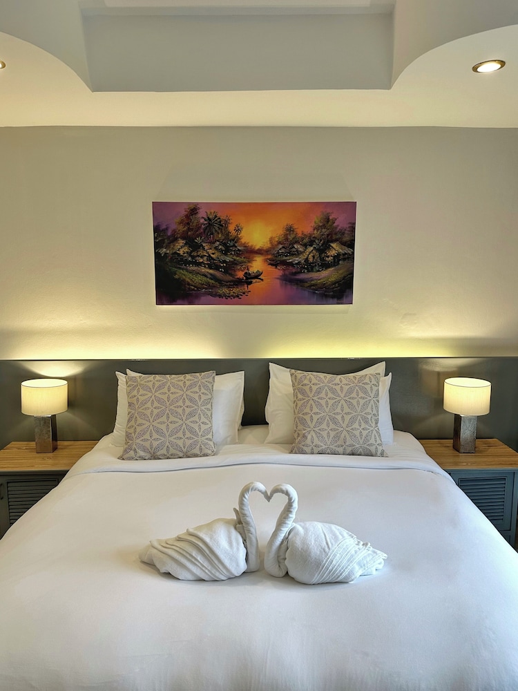 SUPERIOR, DOUBLE BED, SEA VIEW
