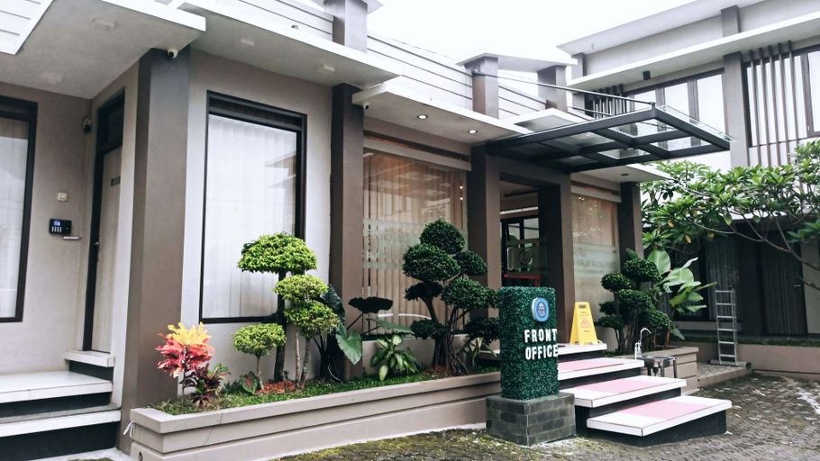 Hotel Wijaya Kusumah 2/11