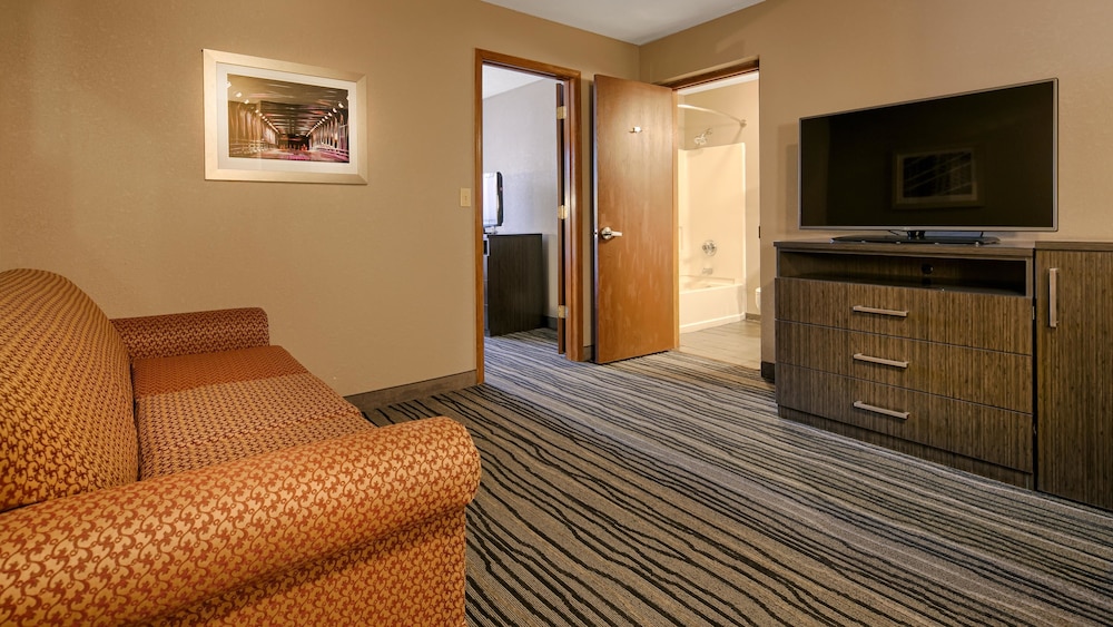 Best Western Riverside Inn 14/23
