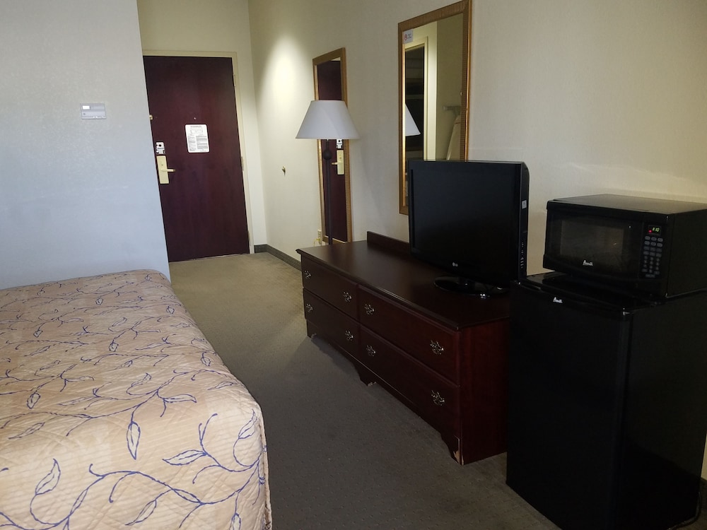 Hometown Hotel Bryant 14/33