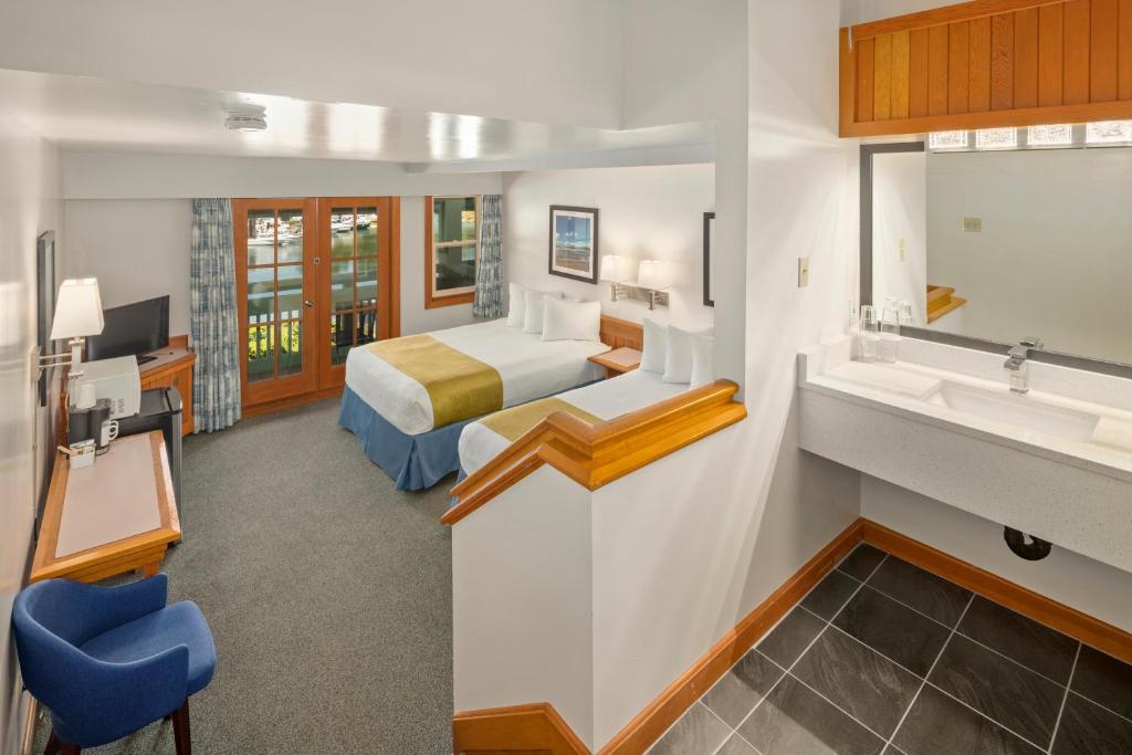 Canadian Princess Lodge 35/35
