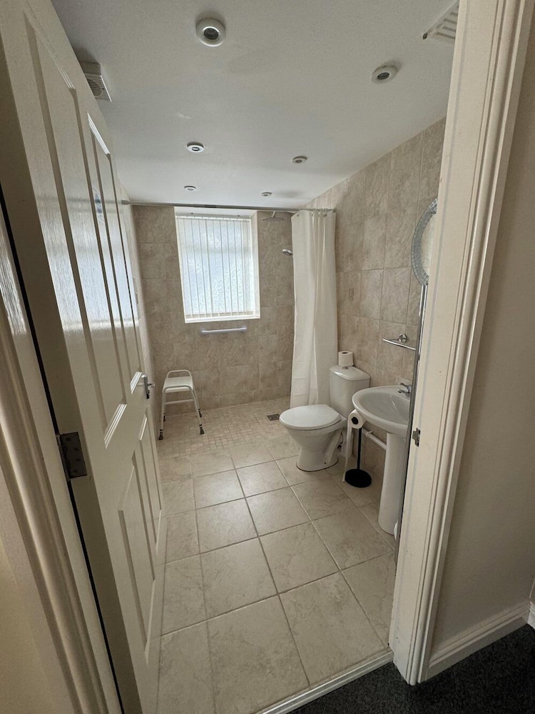 The Winchmore Hotel 45/46