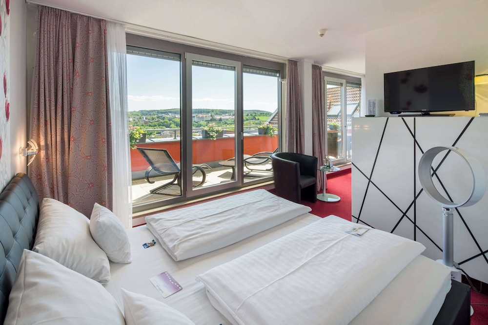 Suite, Double Bed, Terrace, Corner
