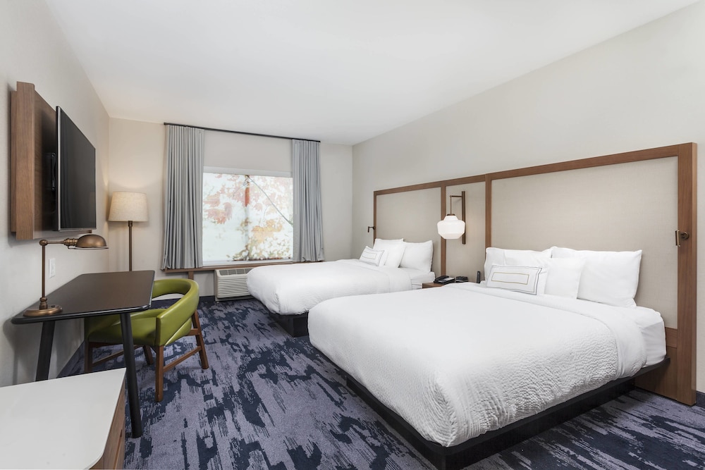 Fairfield Inn Suites Lebanon 12/37
