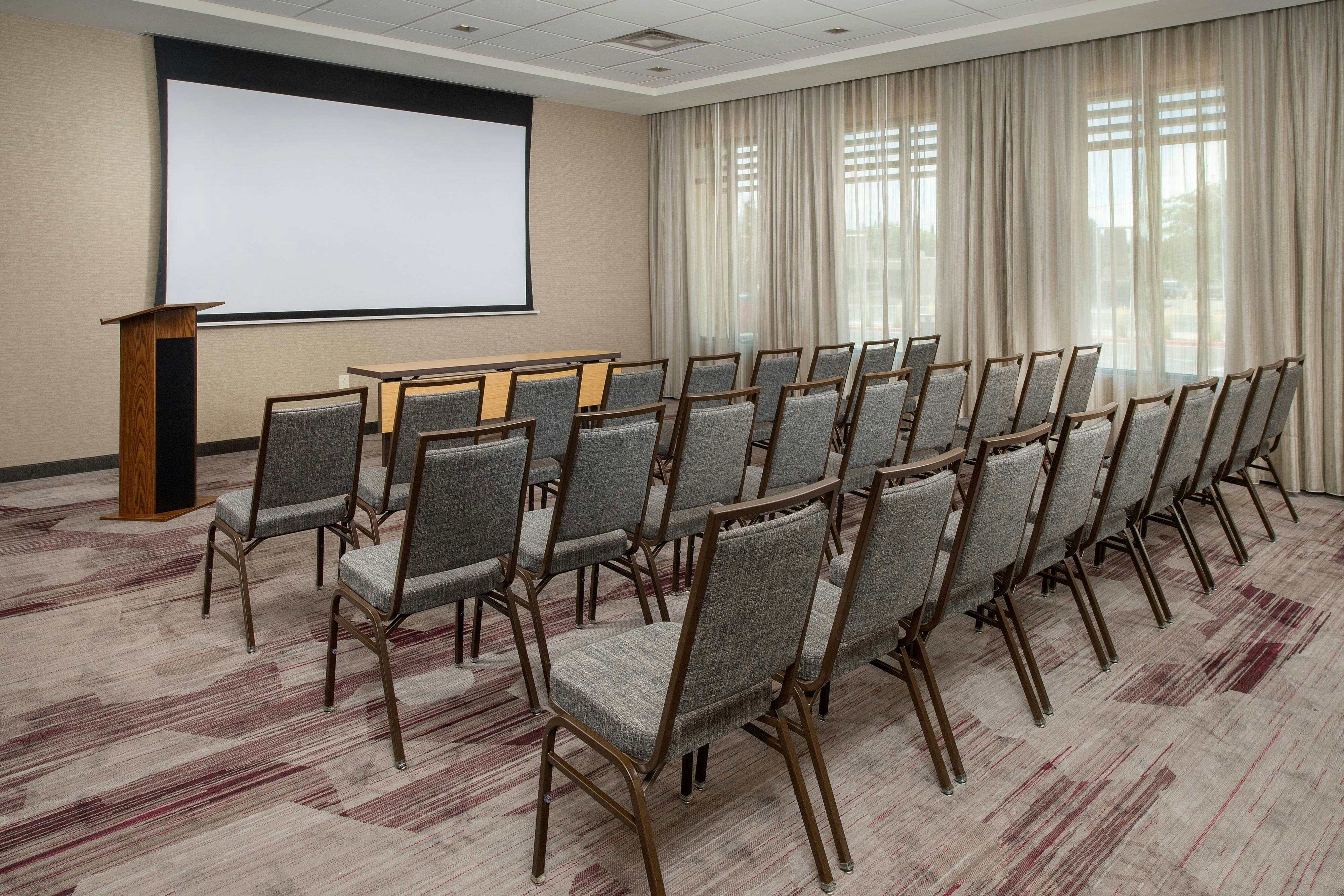 Courtyard by Marriott Las Cruces at Nmsu 17/25