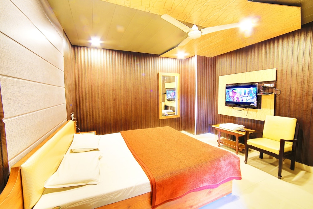 Hotel Mamta Palace 11/25