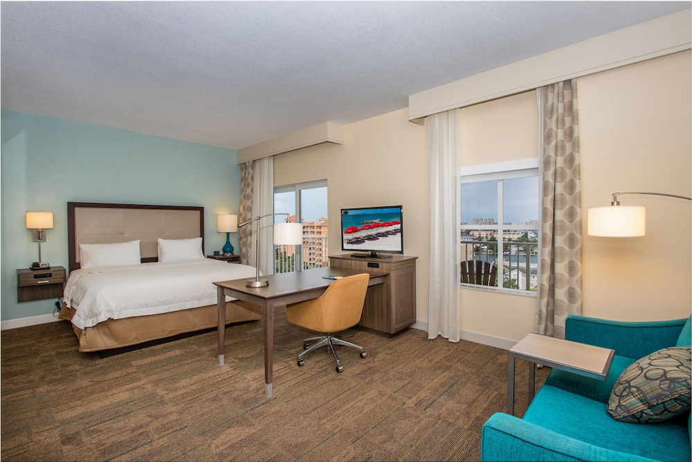 Hampton Inn and Suites by Hilton Clearwater Beach 19/83