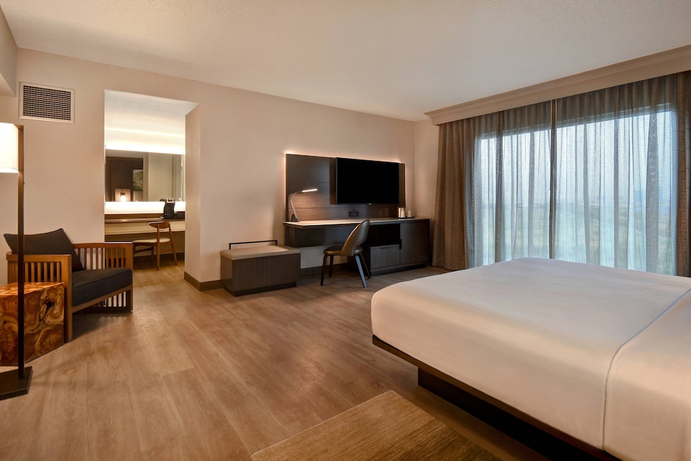Dallas/Fort Worth Marriott Hotel & Golf Club at Champions Circle 13/33
