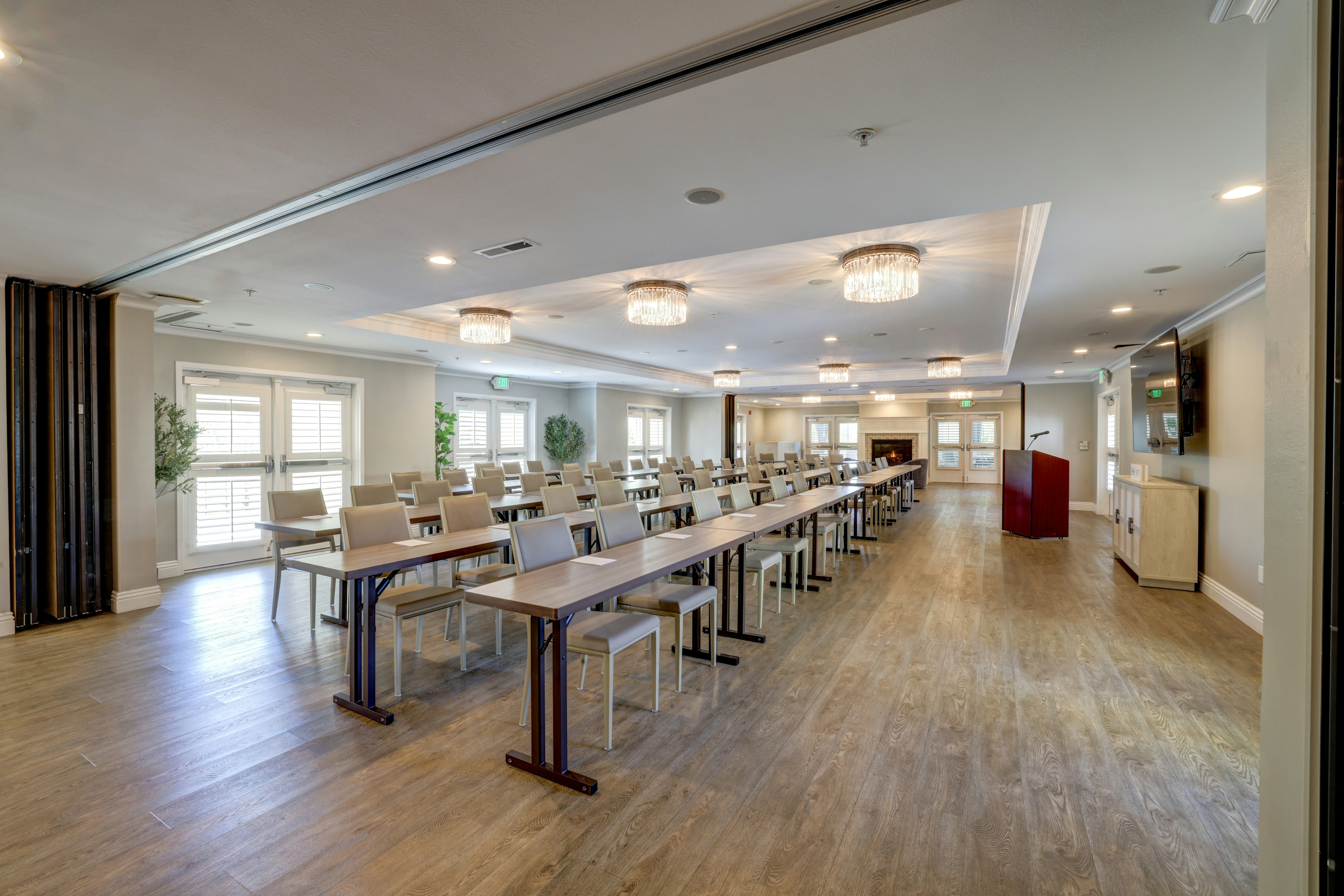 The Lodge at Healdsburg, tapestry Collection by Hilton 23/39