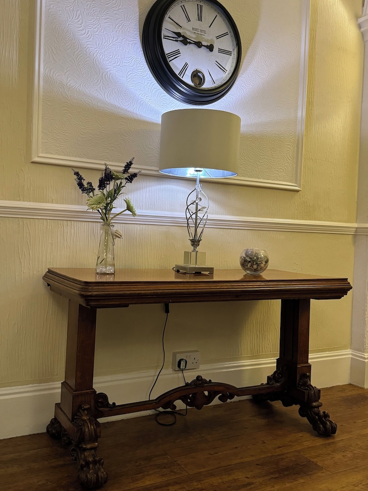 The Winchmore Hotel 1/46