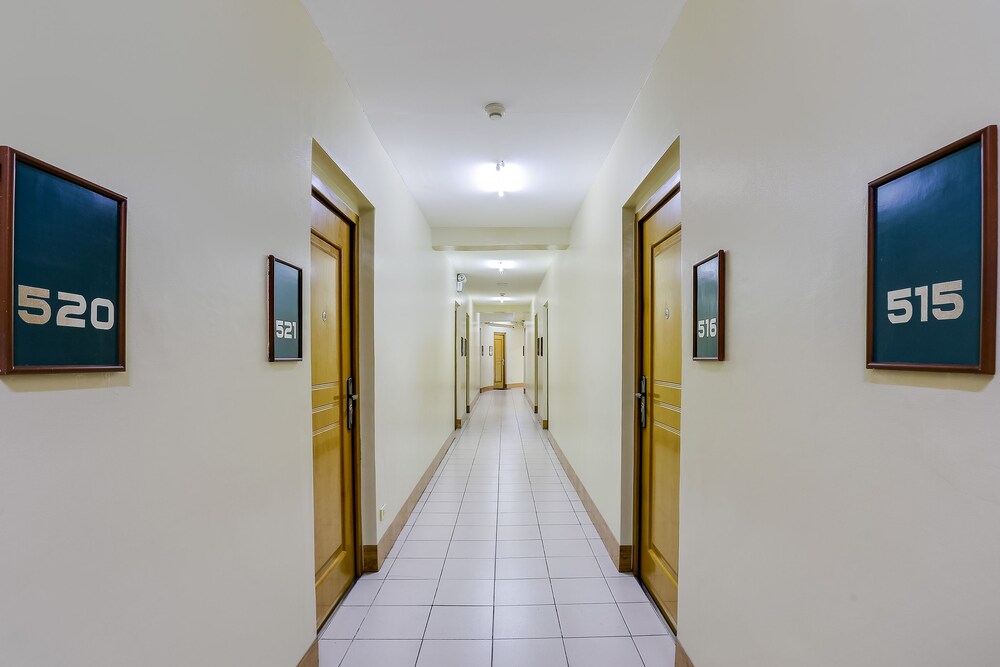 Oyo 190 Anglo Residences 19/22