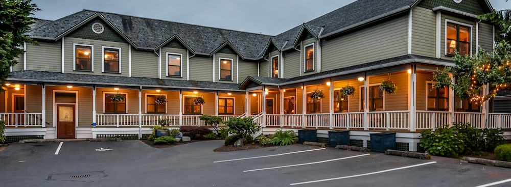The Wild Iris Inn 31/50