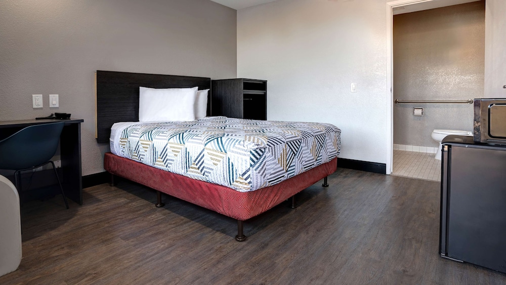 Motel6 Arcata, CA – Cal Poly Humboldt 24/60