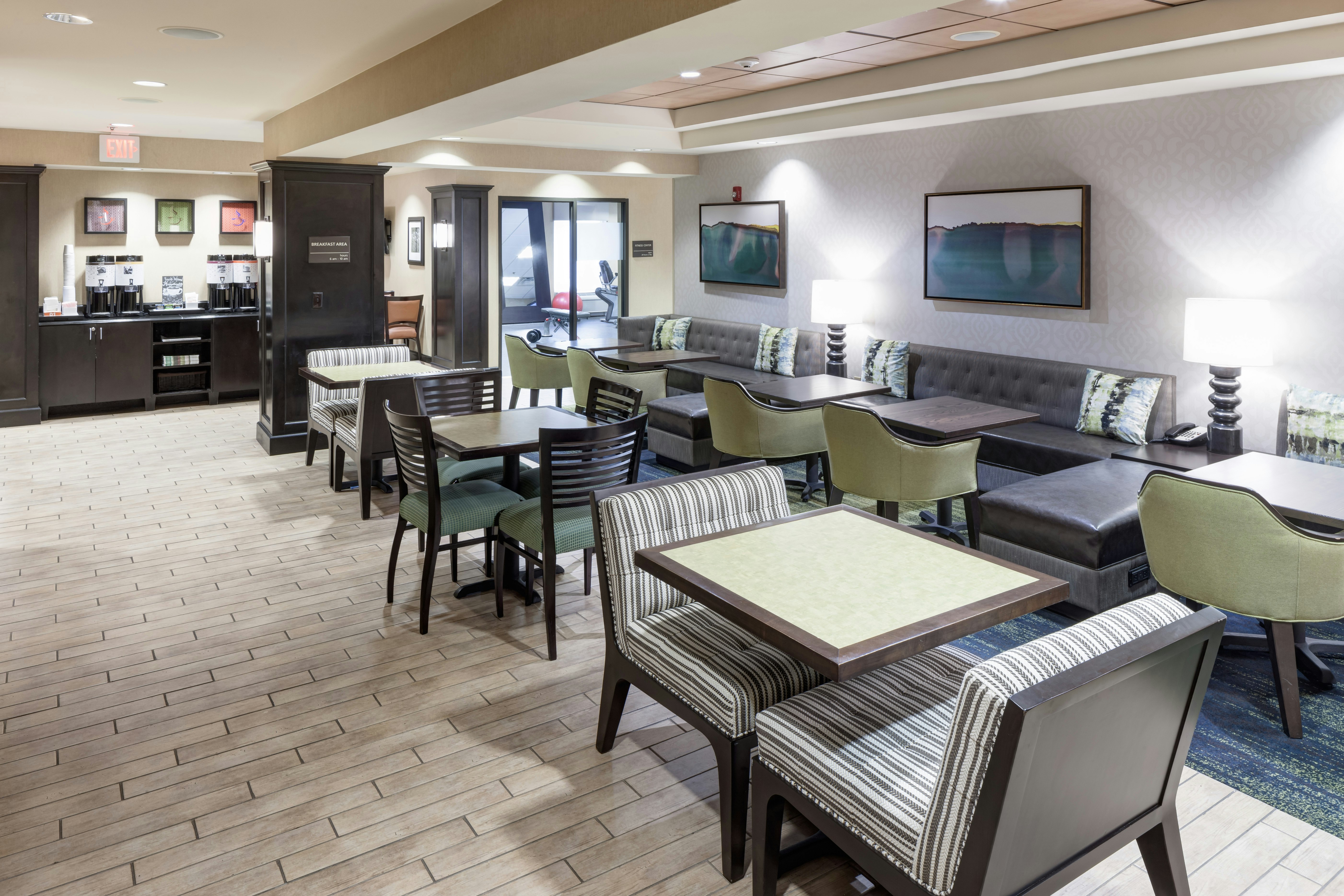 Hampton Inn & Suites Gainesville Downtown 34/55