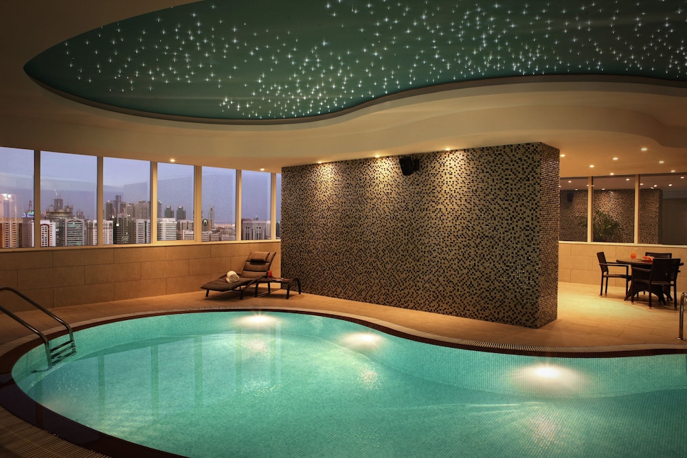 swimming pool spa