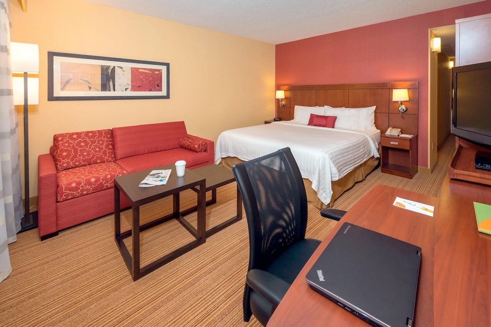 Courtyard By Marriott Winston-Salem Hanes Mall 16/66