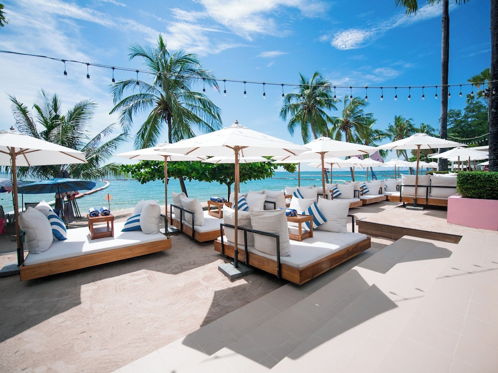 Pullman Pattaya Hotel G 69/76
