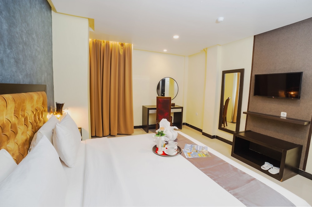 Parkside Star Hotel Waena 12/21