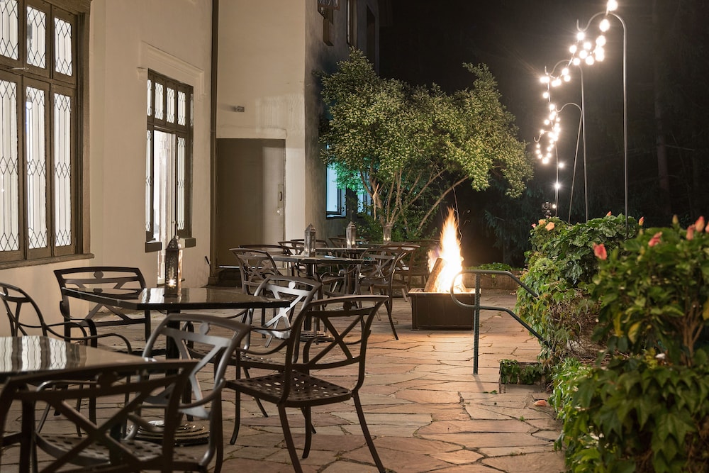 Seven Hills Inn 27/34