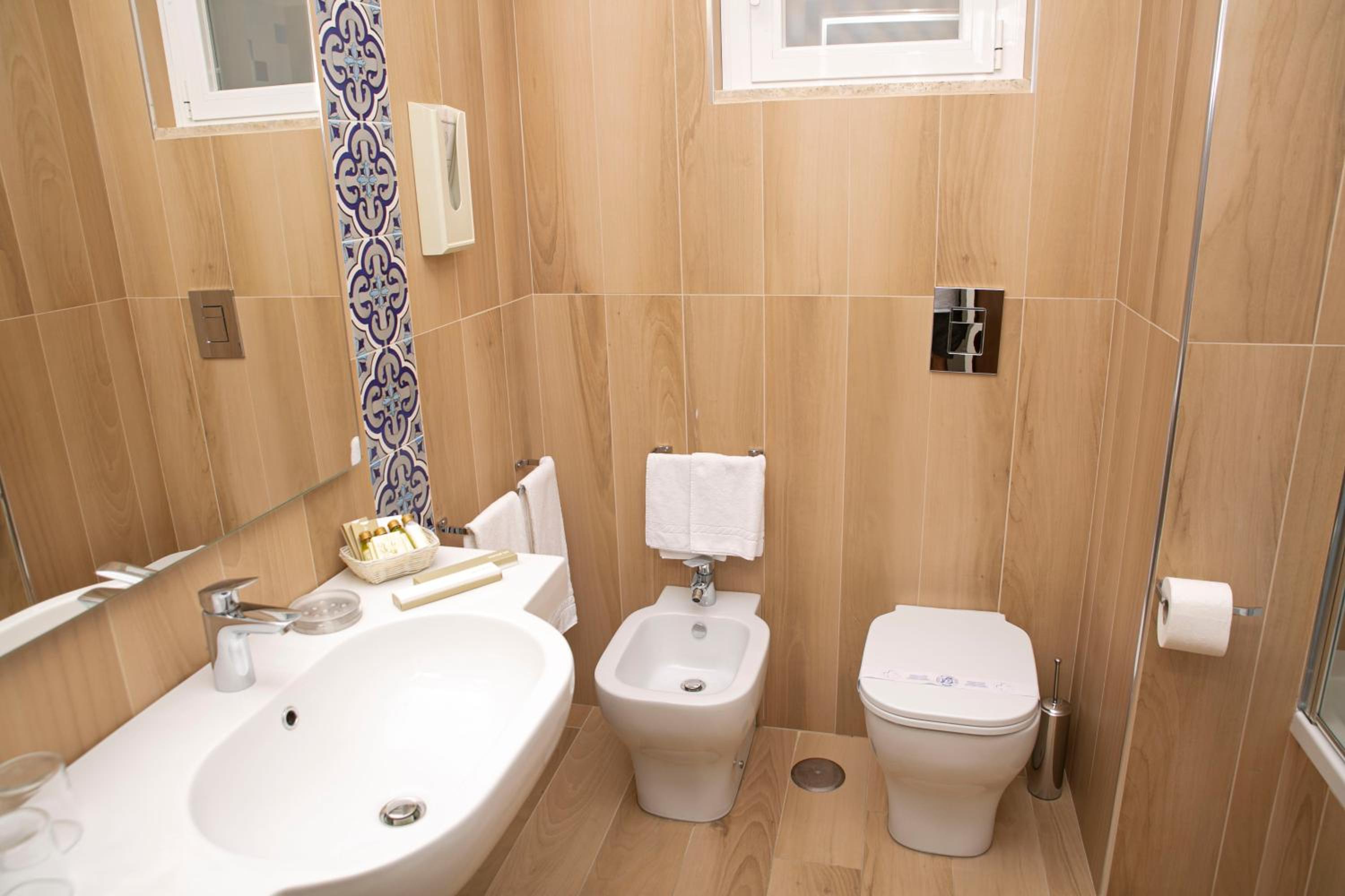 غرفة قياسية بسرير مزدوج أو سريرين منفصلين بشرفة، Pietra Di Luna 5/6