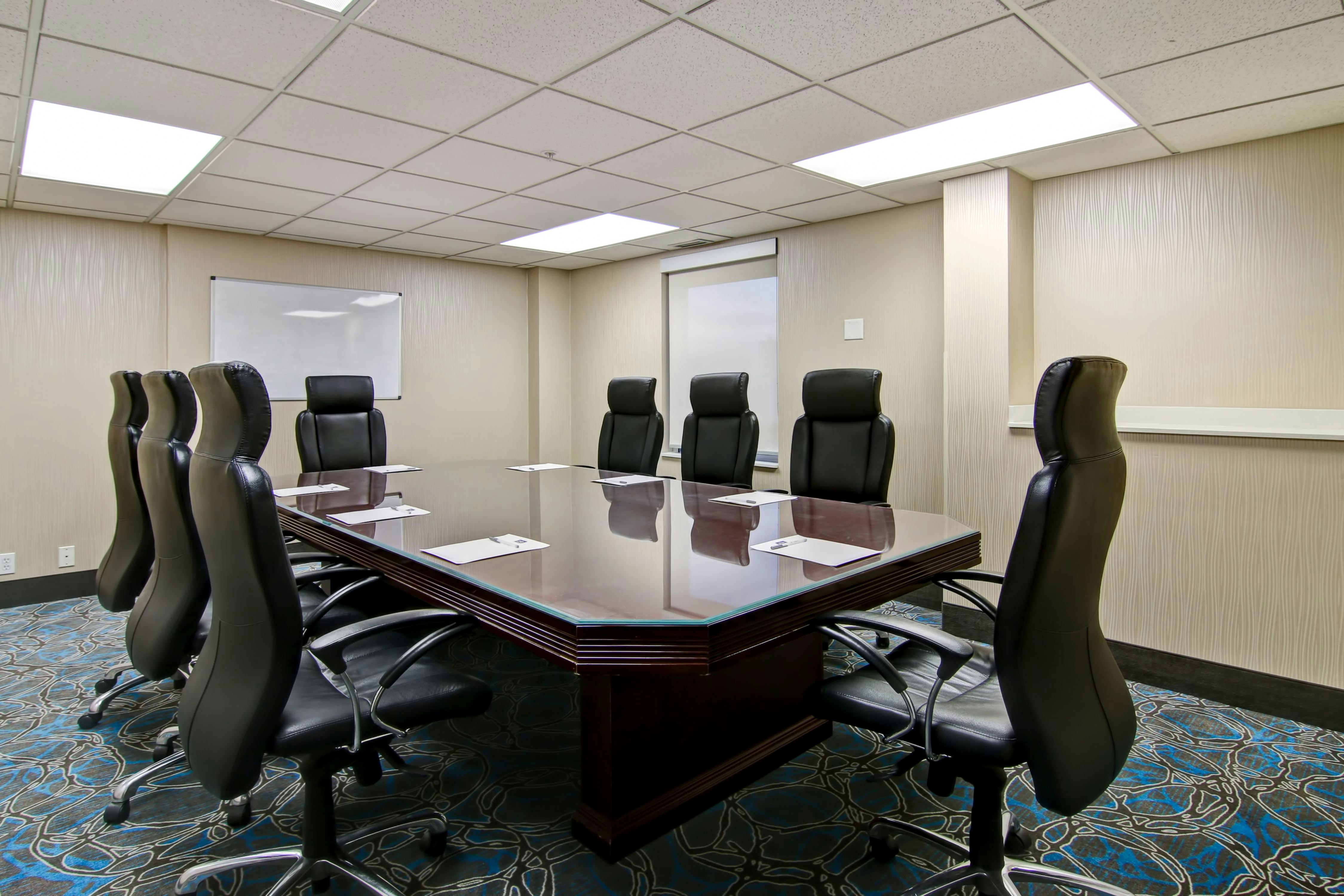 Hampton Inn & Suites by Hilton Calgary-Airport 15/22