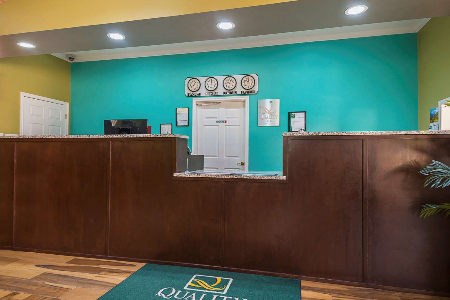 Quality Inn Deridder, LA 8/38