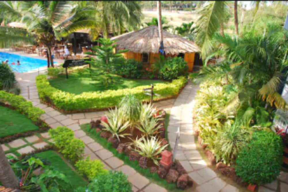 Santana Beach Resort 24/32