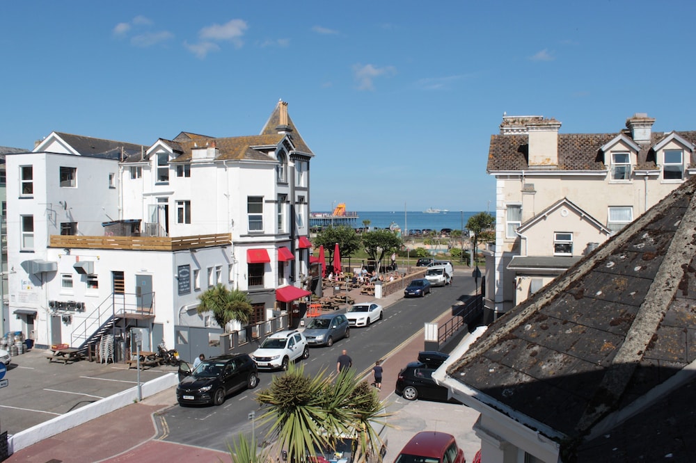 The P&M Paignton Residence 35/50