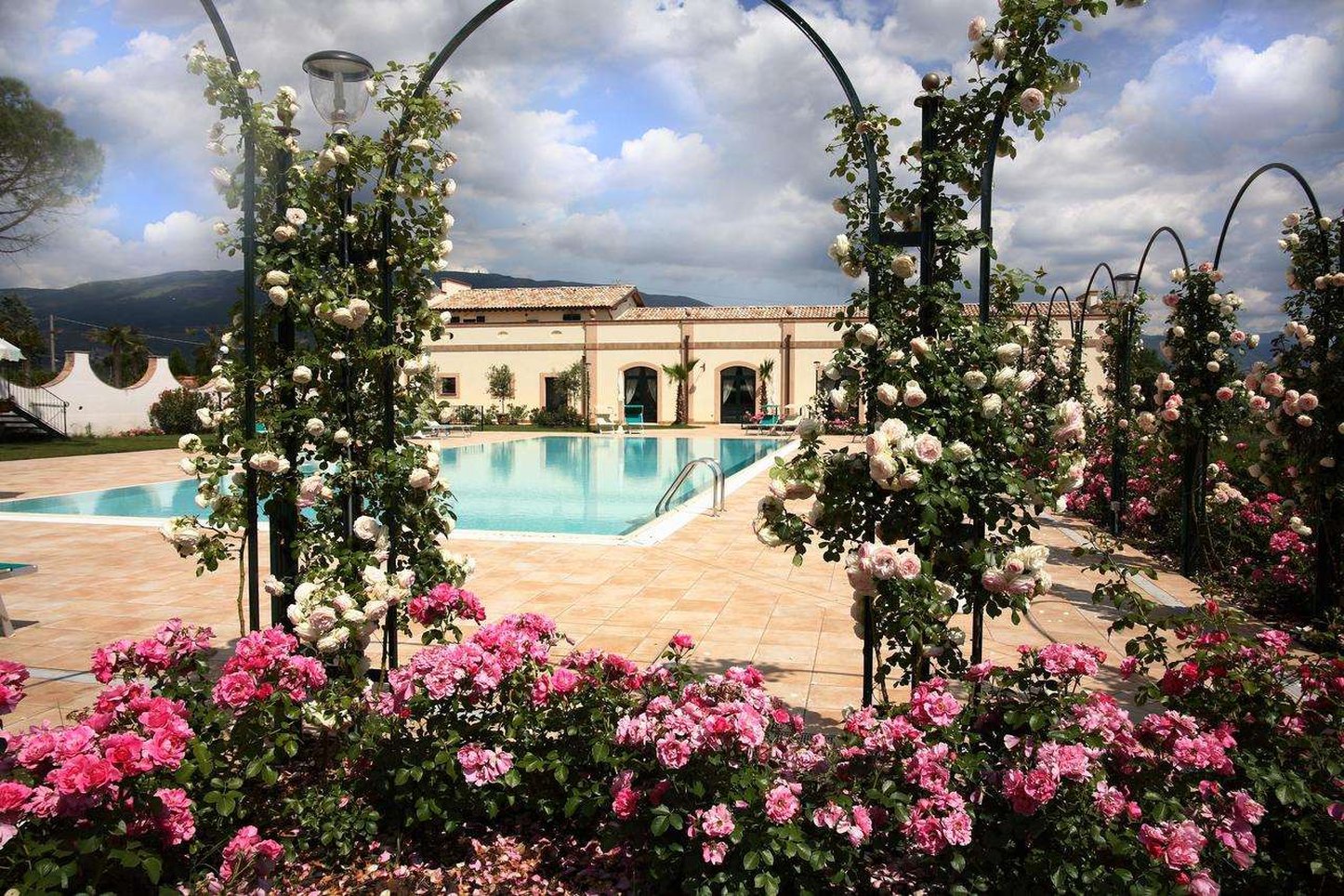 VILLA ZUCCARI 25/27