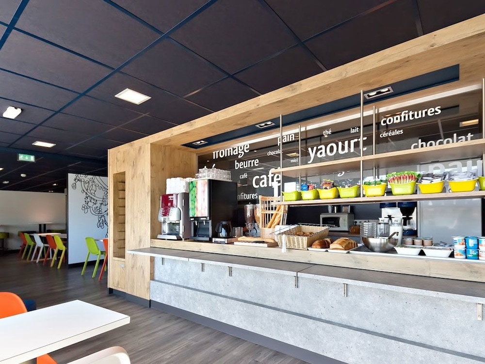 Ibis Budget La Roche Sur Yon 12/64
