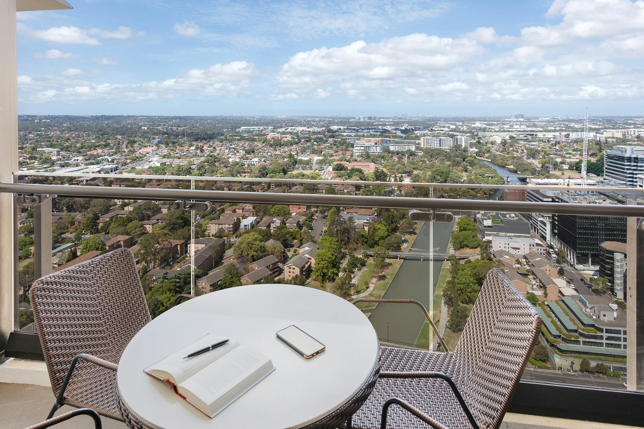 Meriton Suites Church Street Parramatta 21/25