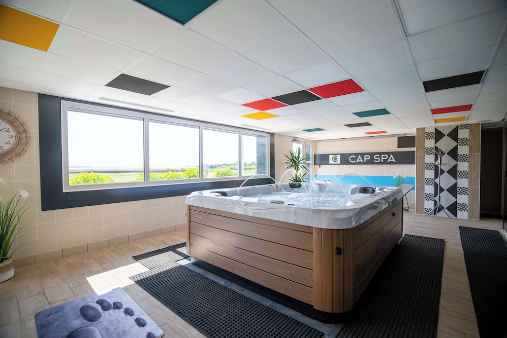 Hotel Rest Cap Ouest 6/48