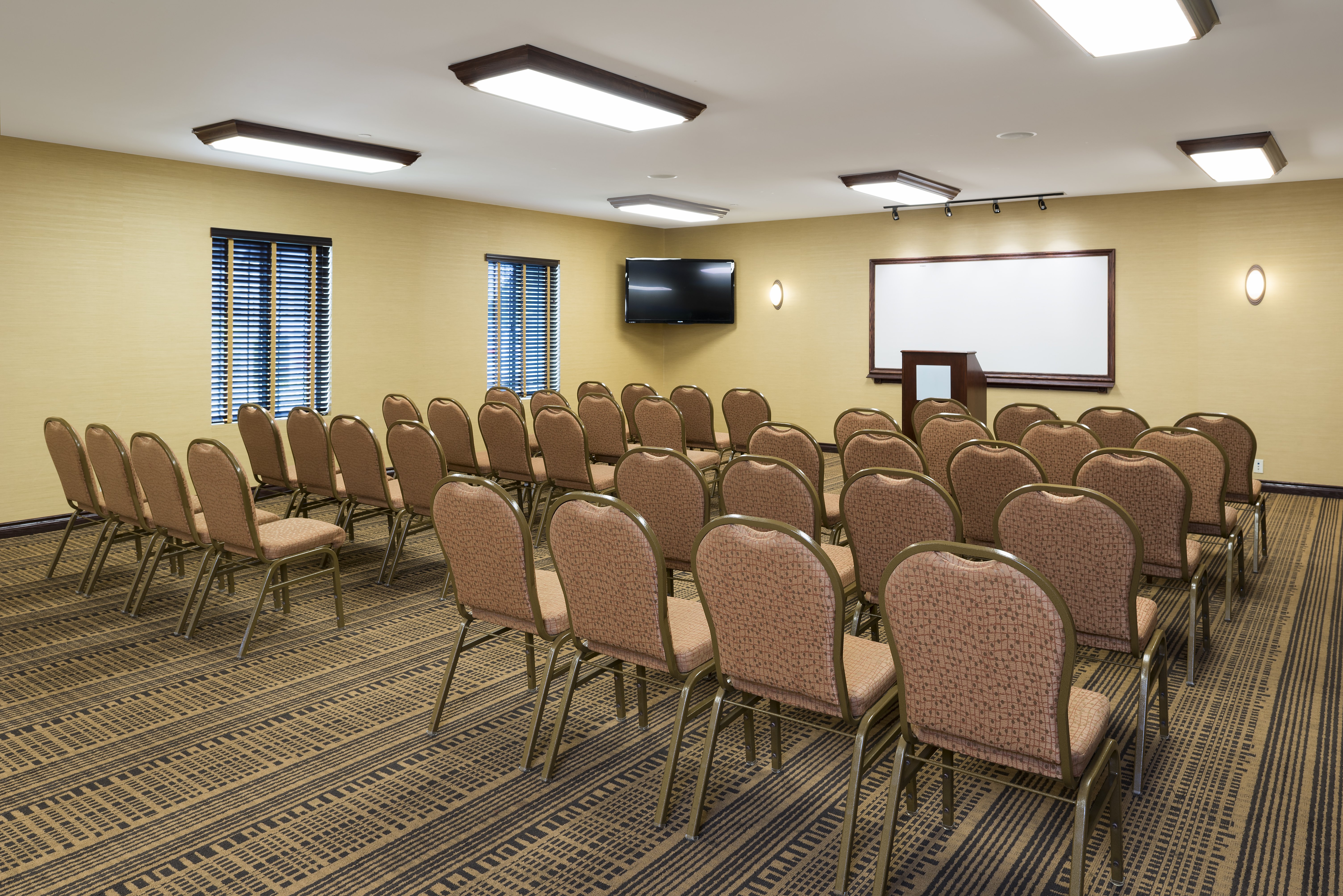 Holiday Inn Express Holland 50/55