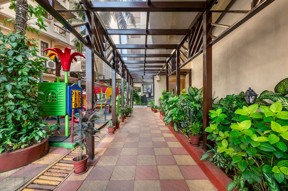 Golden Tulip Candolim Goa 71/77