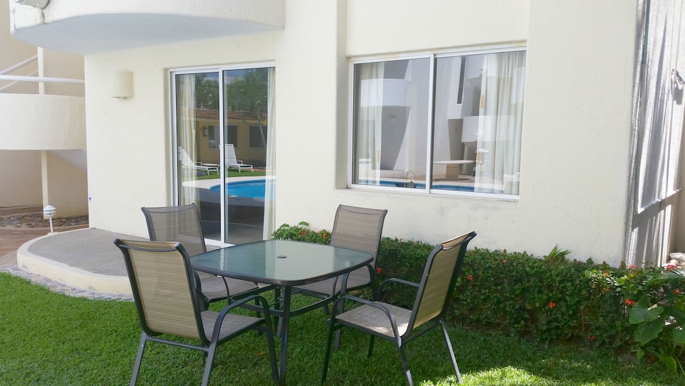 Villamar Princesa Suites 57/63
