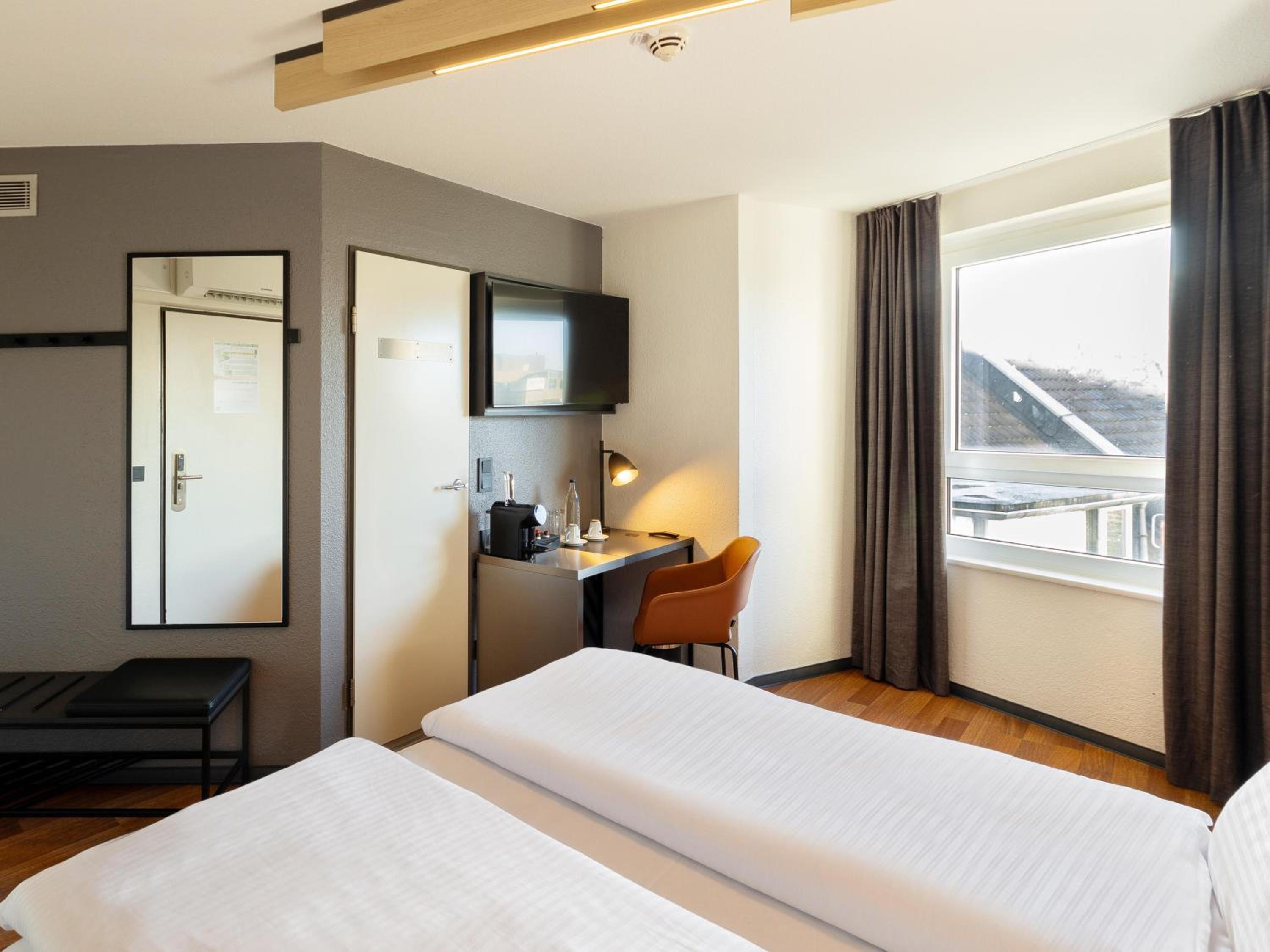 Room at B&B Hotel Dusseldorf Hbf, DUSSELDORF