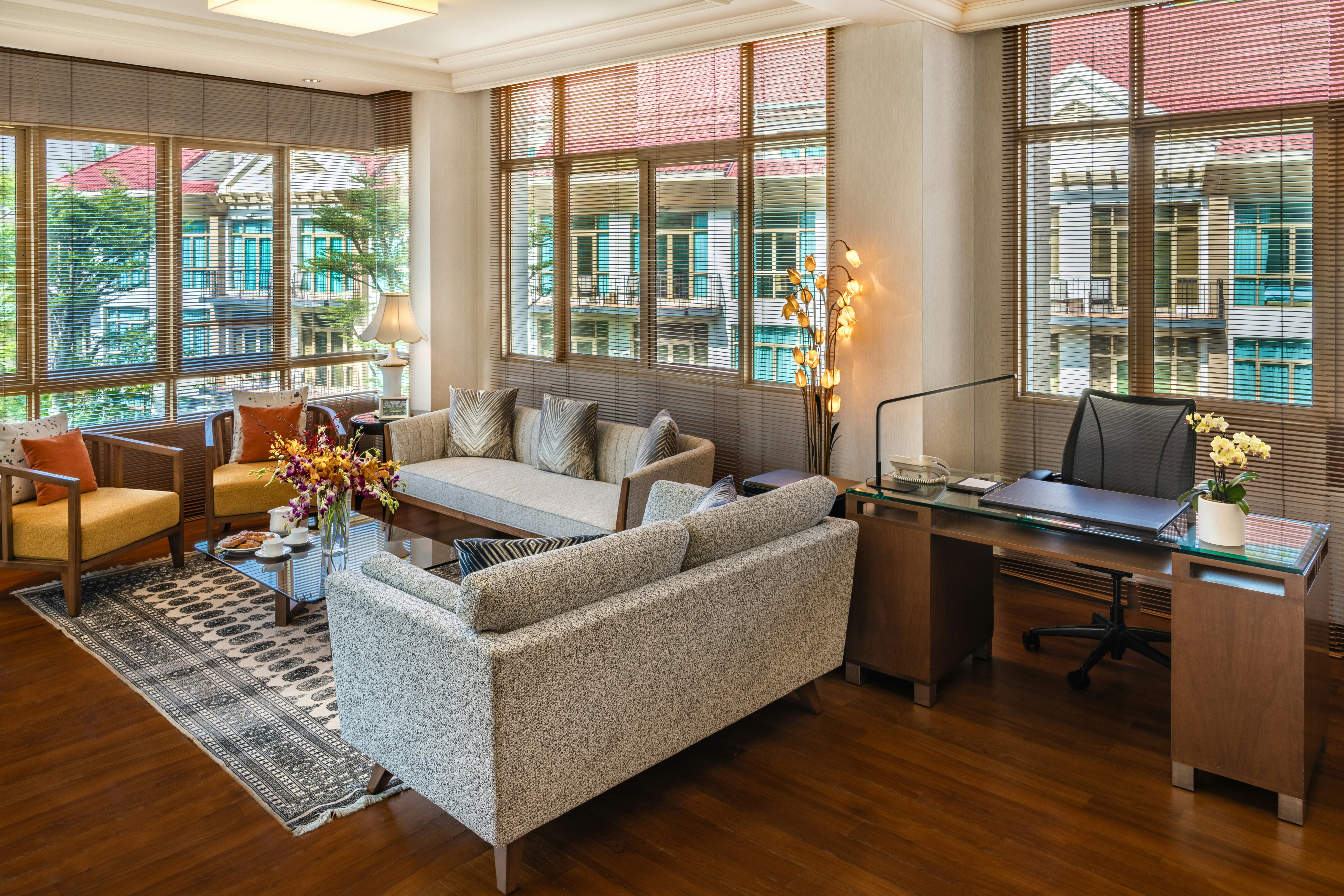 TREETOPS EXECUTIVE RESIDENCES 42/71