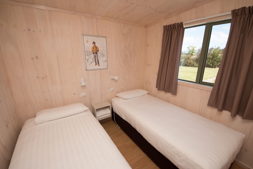 Martinborough Top 10 Holiday Park 6/35