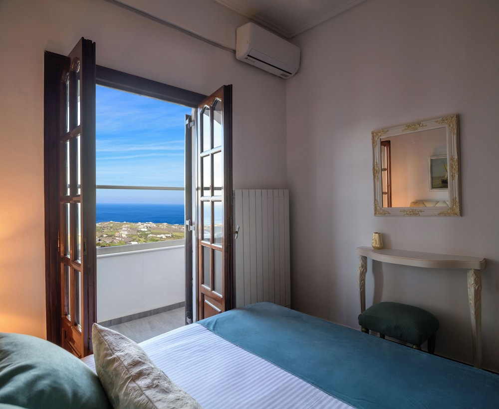 Casa della Liberta Firostefani، Irakleion 10/50