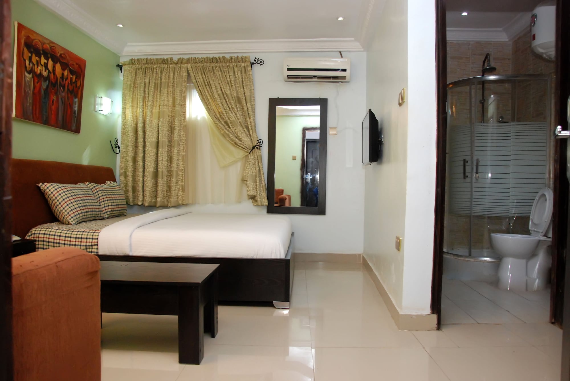 DELUXE, QUEEN BED, EXECUTIVE LEVEL