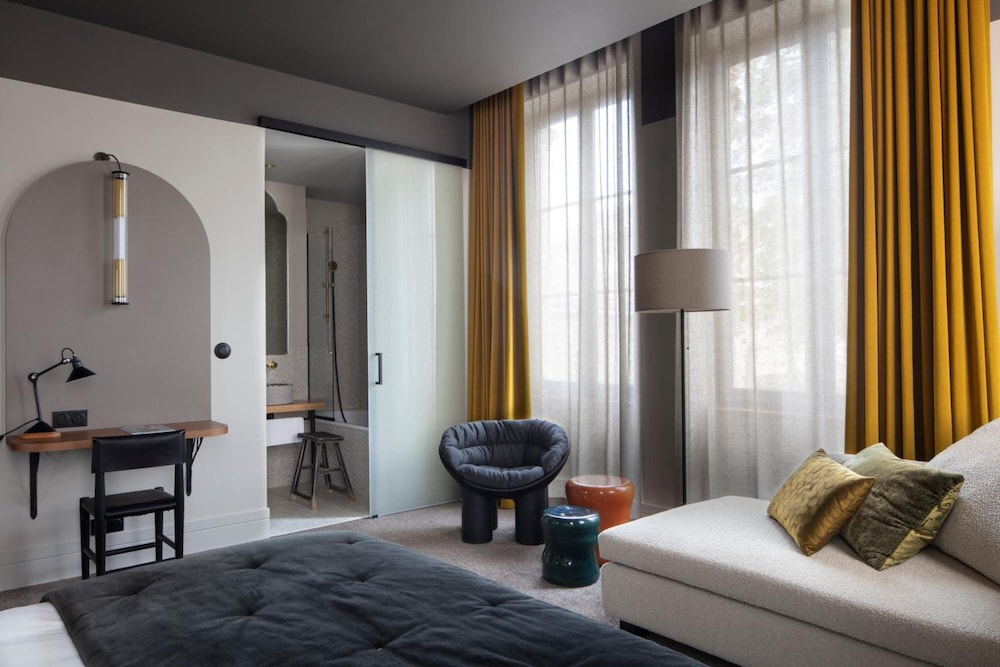 Hotel de l Abbaye 26/50