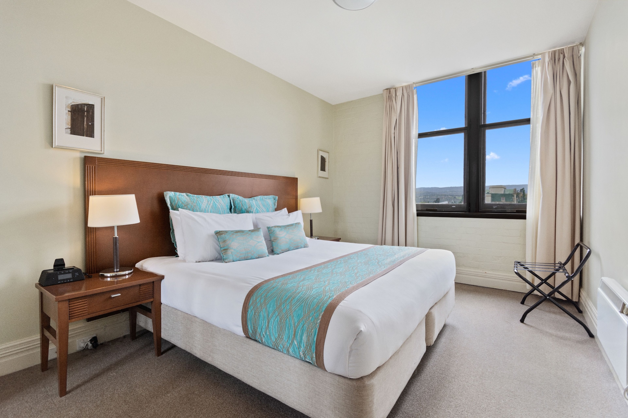 1 BEDROOM, APARTMENT