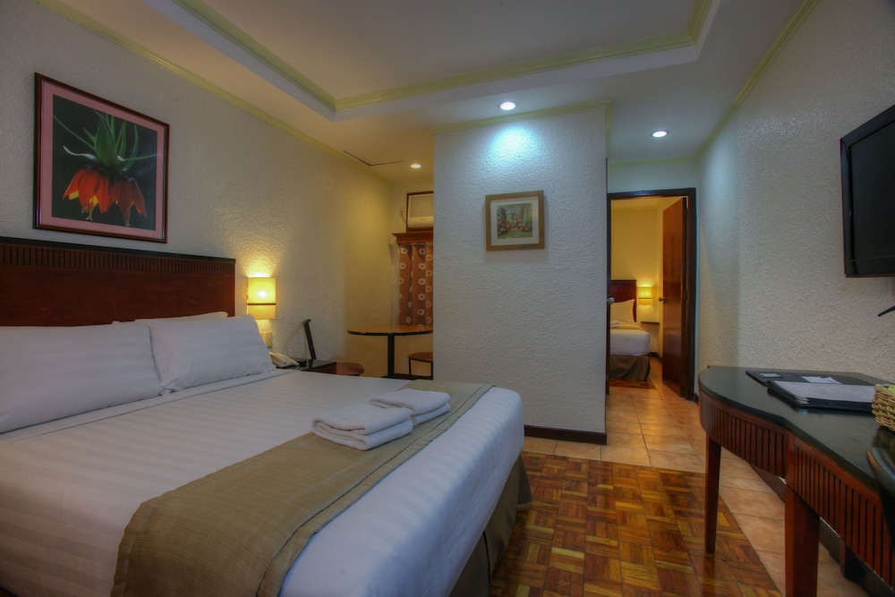 Fersal Hotel P Tuazon Cubao 23/55