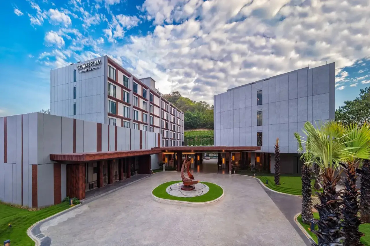 Crowne Plaza by IHG Labuan Bajo 19/20