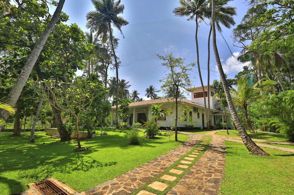 Amara Villa 33/47
