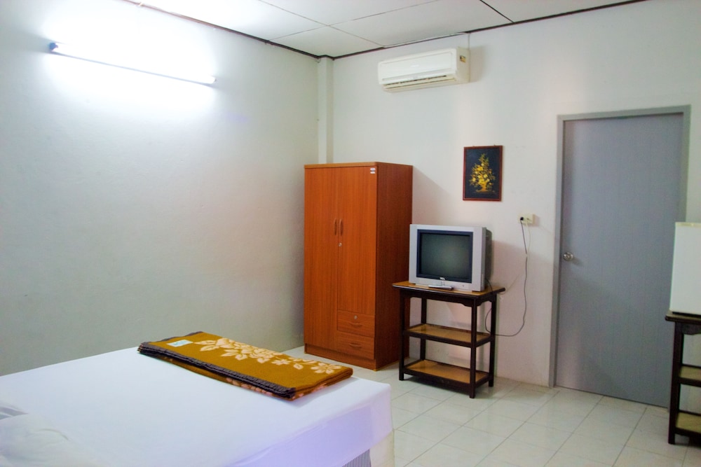 Sichang Shine Khao Resort 43/54