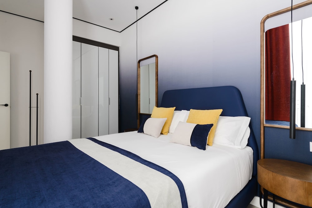 1 BEDROOM, APARTMENT